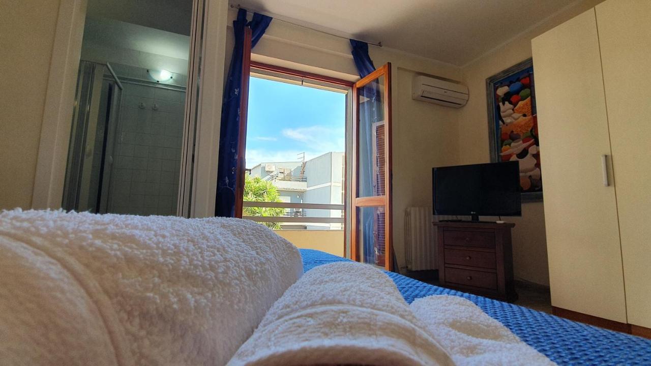 Em Holiday Apartment Quartu Sant'Elena Ngoại thất bức ảnh
